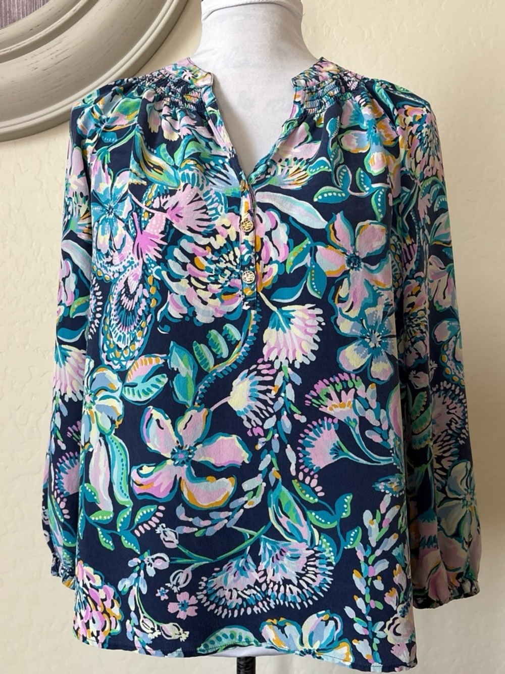 Lilly Pulitzer Elsa Silk Multicolor TOP with long sleeves buttons on the front S